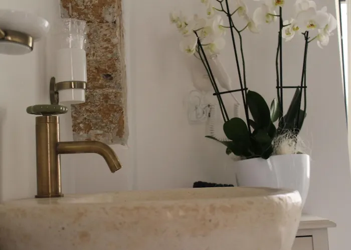 Torre Tresca Bed & Breakfast