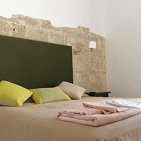 Oda ve Kahvaltı Torre Tresca