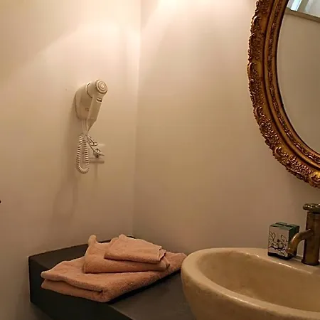 Oda ve Kahvaltı Torre Tresca 3*