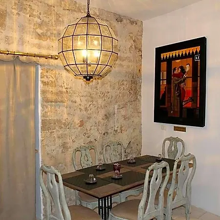 Torre Tresca Oda ve Kahvaltı 3*